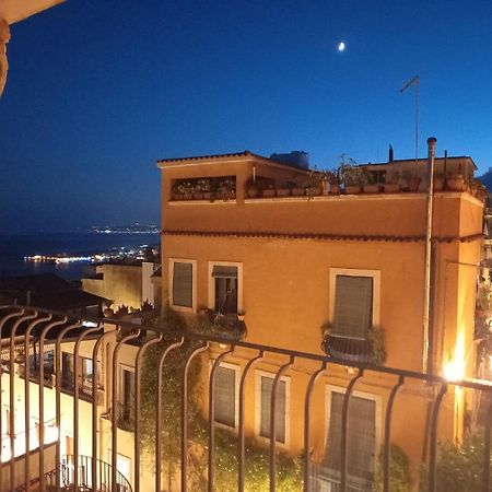 B&B Varo Таормина Екстериор снимка